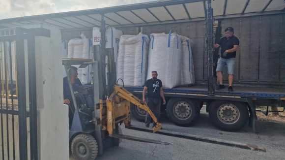 Παράδοση Πλαστικών Καπακιών για Ανακύκλωση.