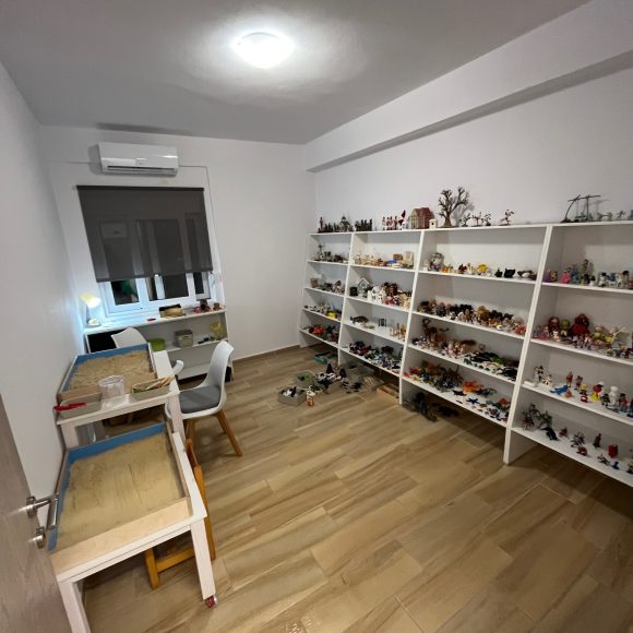 Έναρξη συνεργασίας με την ψυχολόγο Justyna Majewska – Sandplay Therapy, ένας ασφαλής χώρος έκφρασης και θεραπείας μέσα από την άμμο.
